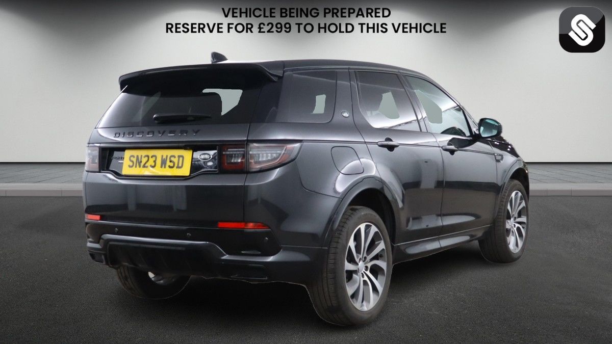 Land Rover Discovery Sport Image 4