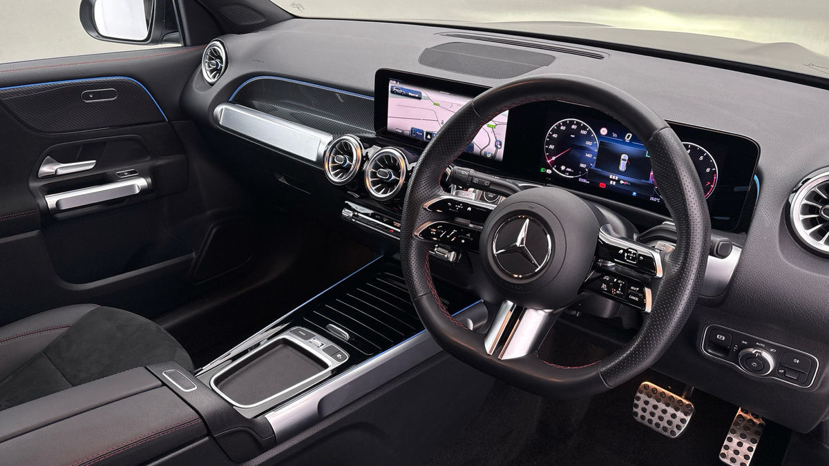 Mercedes-Benz GLB Image 5