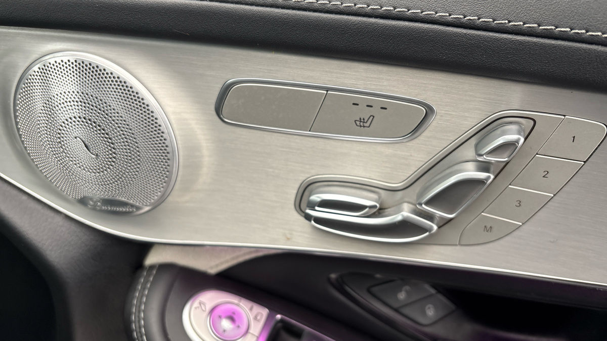 Mercedes-Benz GLC Image 26