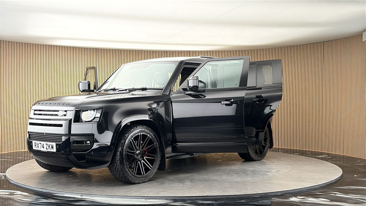More views of Land Rover Defender 110