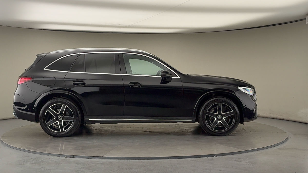 Mercedes-Benz GLC Image 16