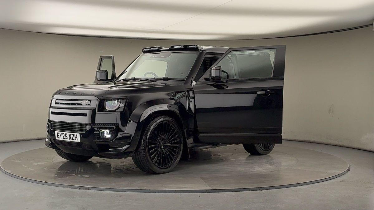 More views of Land Rover Defender 90