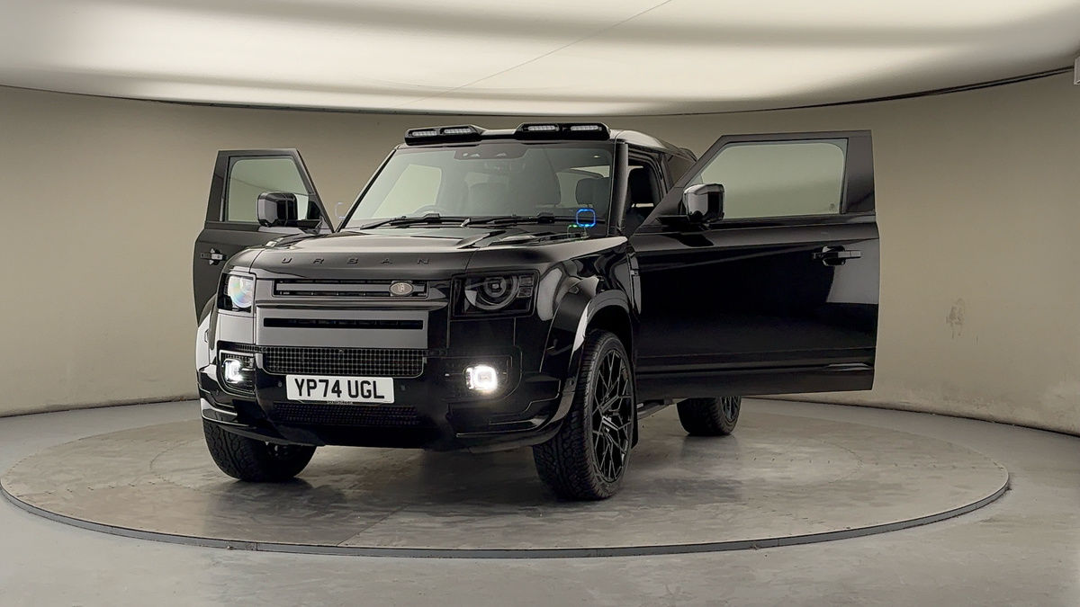 More views of Land Rover Defender 90