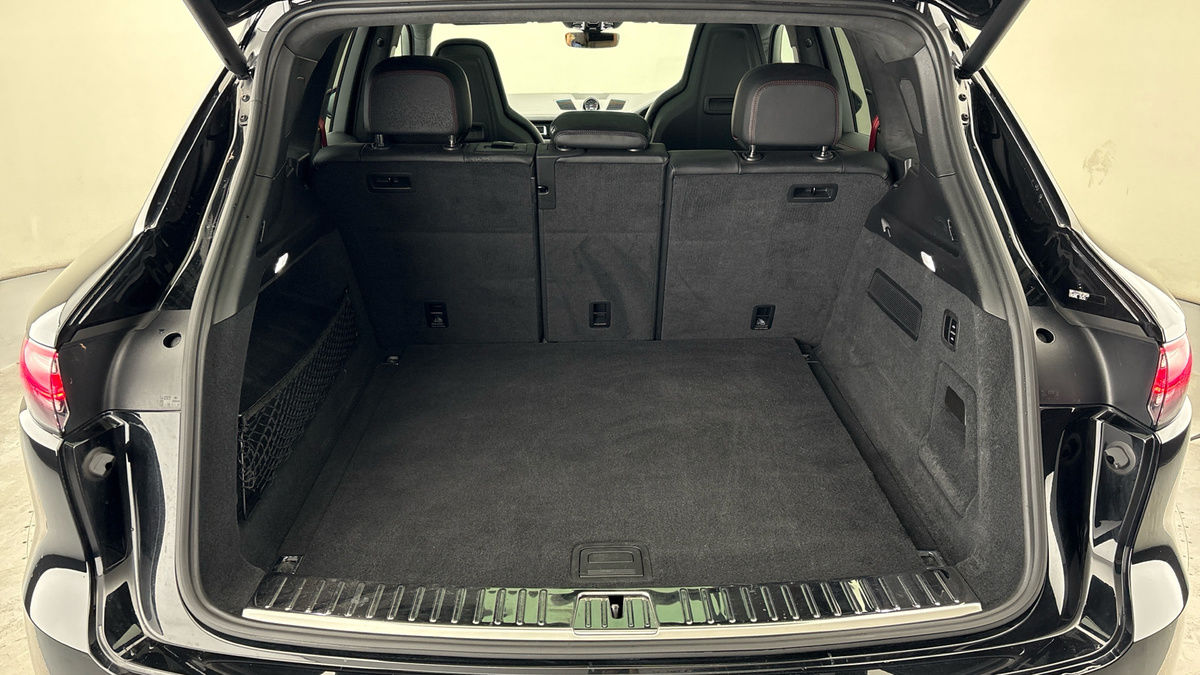 Porsche Cayenne Image 11