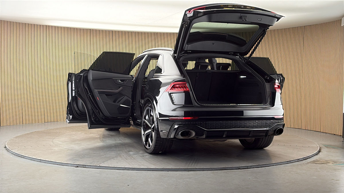 More views of Audi RSQ8