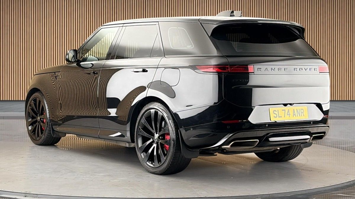 Land Rover Range Rover Sport Image 2