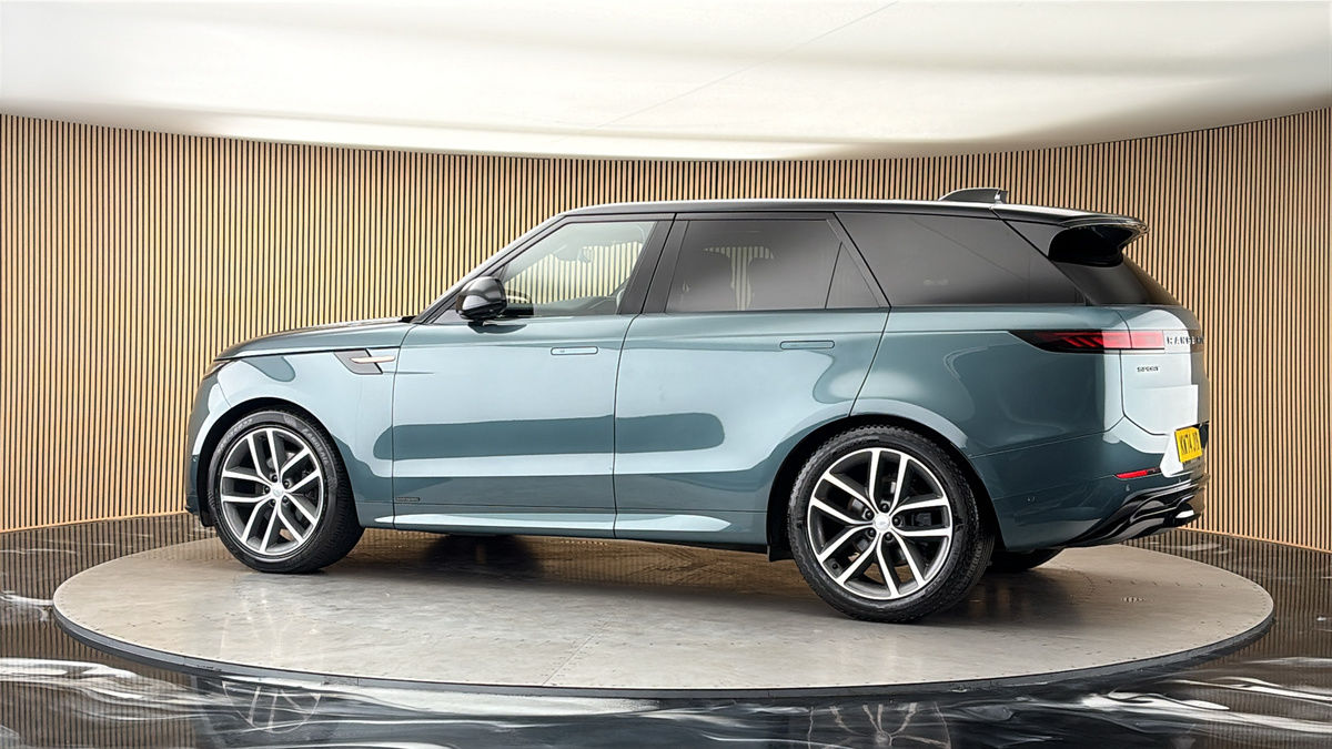 More views of Land Rover Range Rover Sport