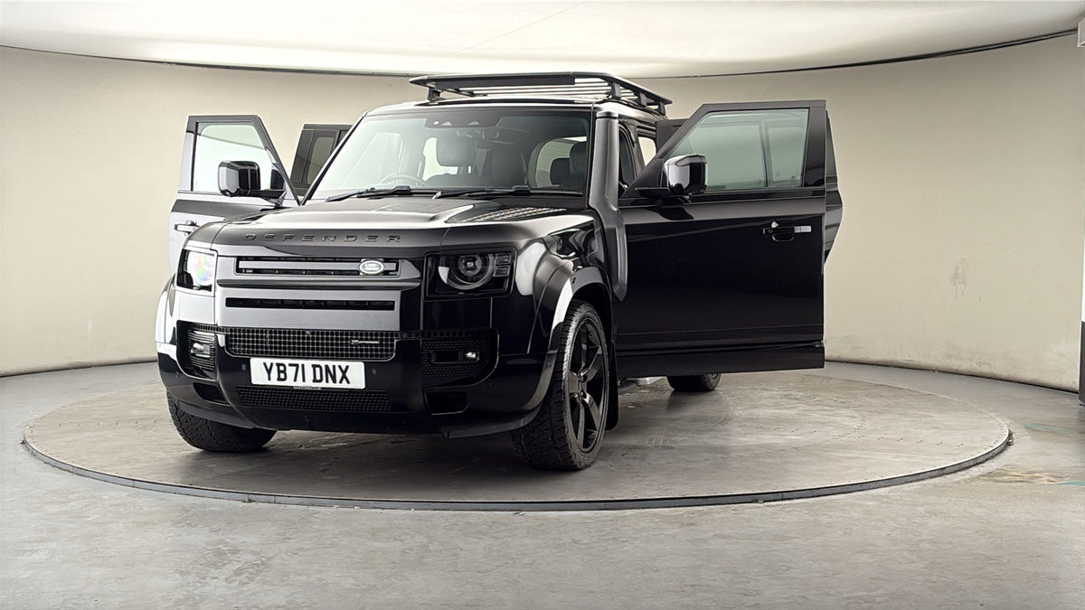 More views of Land Rover Defender 110