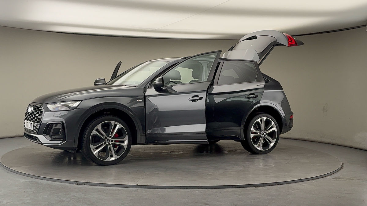 More views of Audi Q5