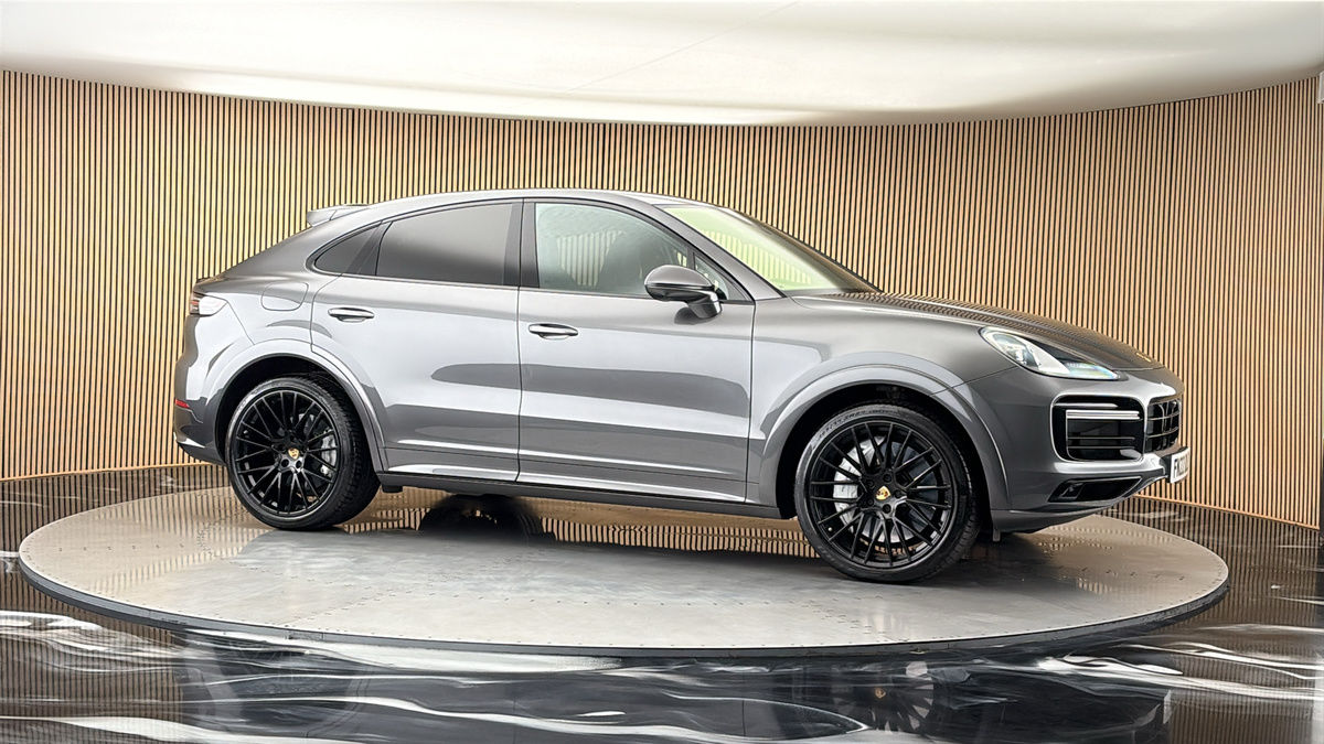More views of Porsche Cayenne
