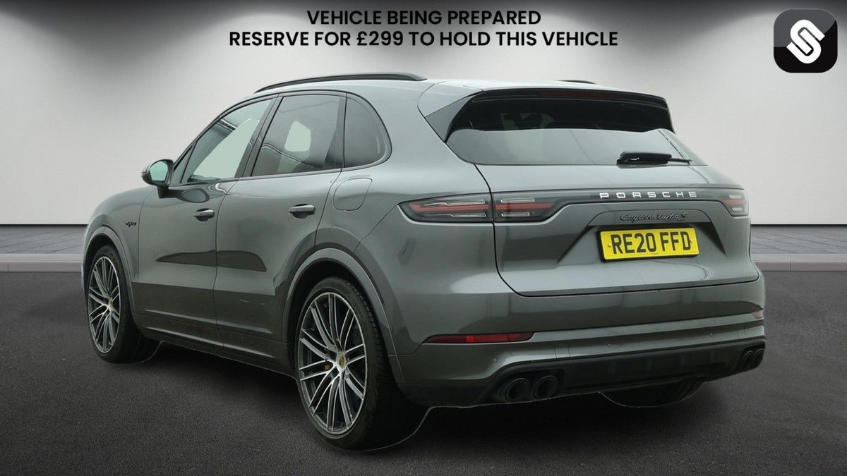 Porsche Cayenne Image 3