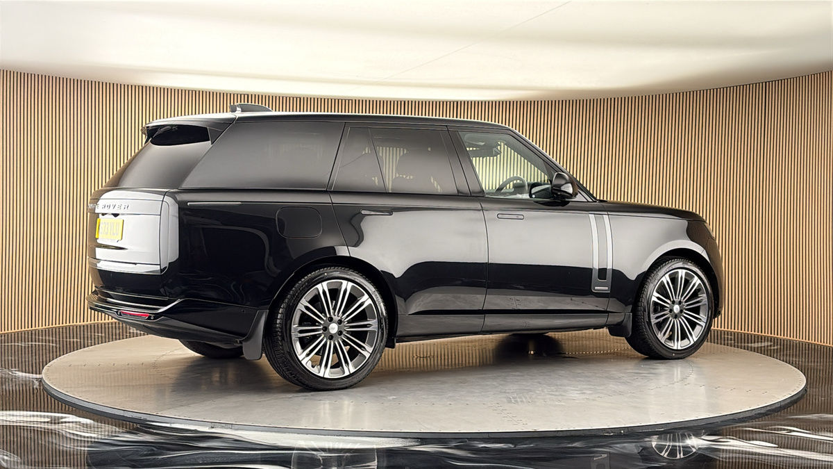 More views of Land Rover Range Rover