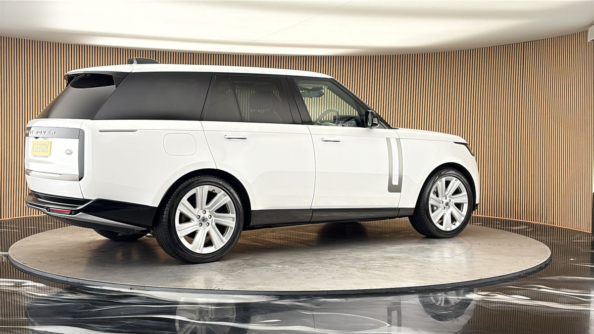 More views of Land Rover Range Rover