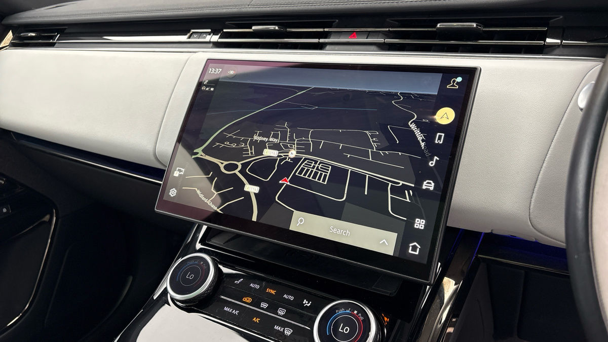 Land Rover Range Rover Sport Image 17