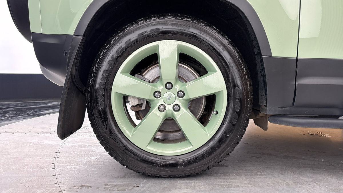Land Rover Defender 90 Image 10