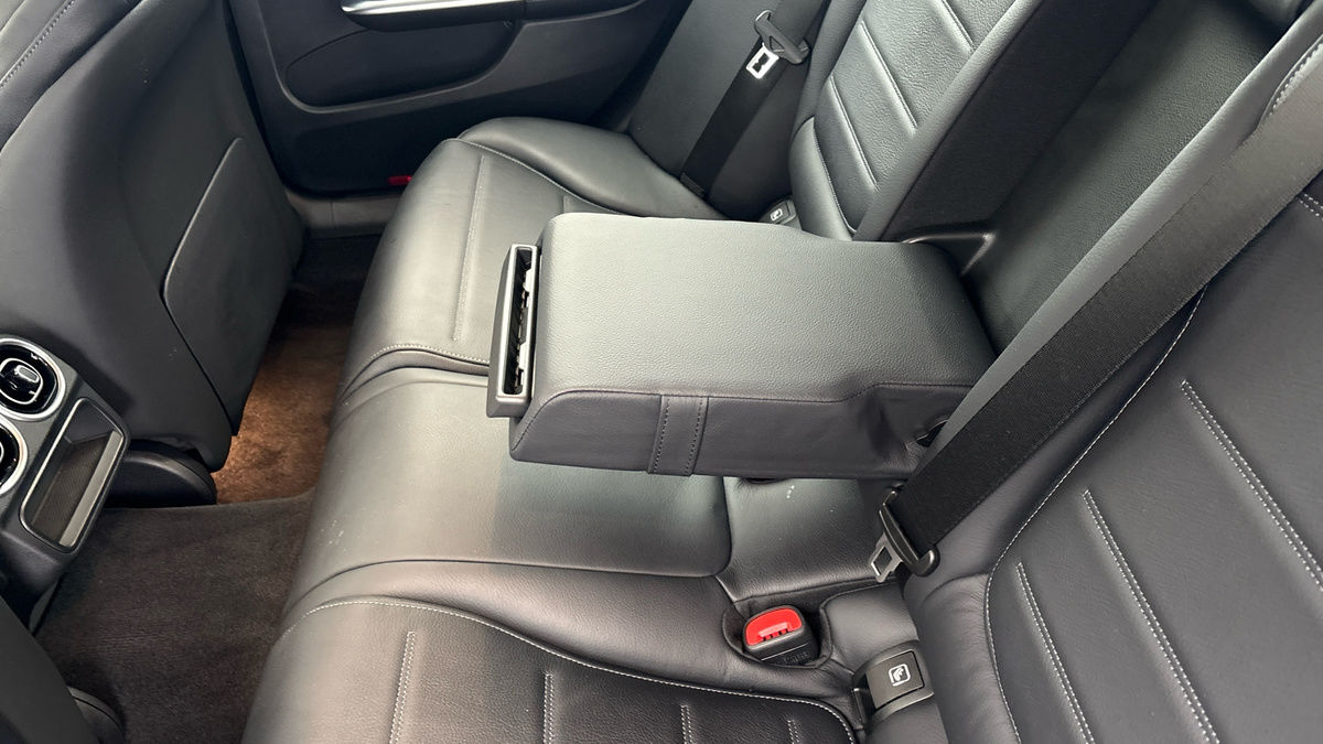 Mercedes-Benz C Class Image 9