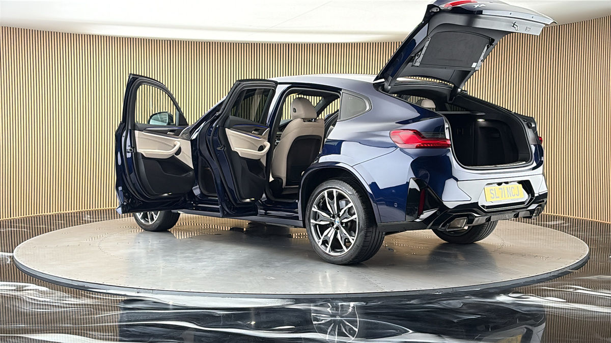 More views of BMW X4