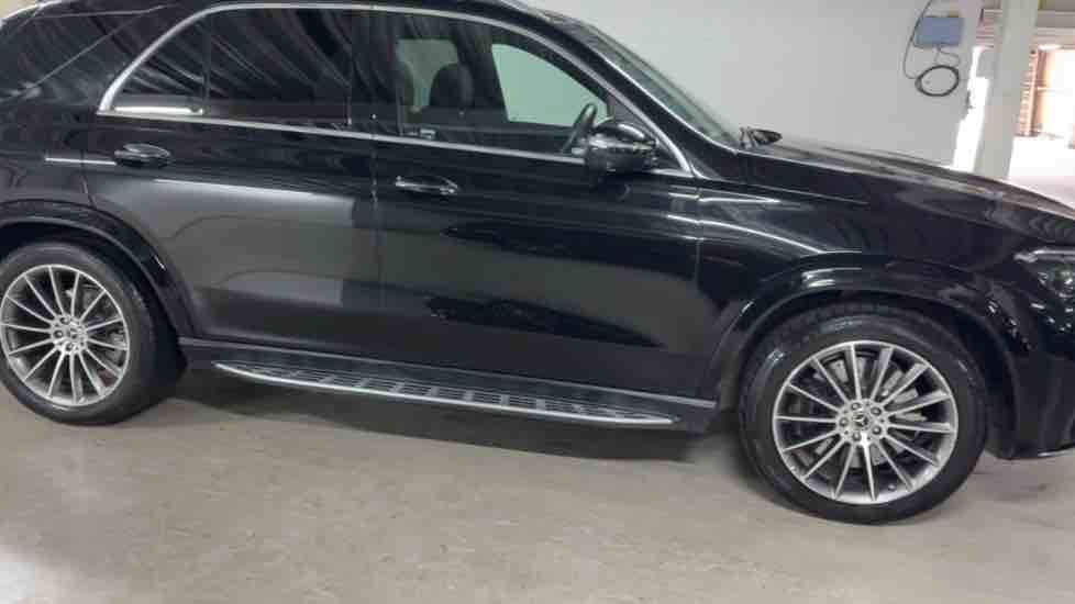 More views of Mercedes-Benz GLE