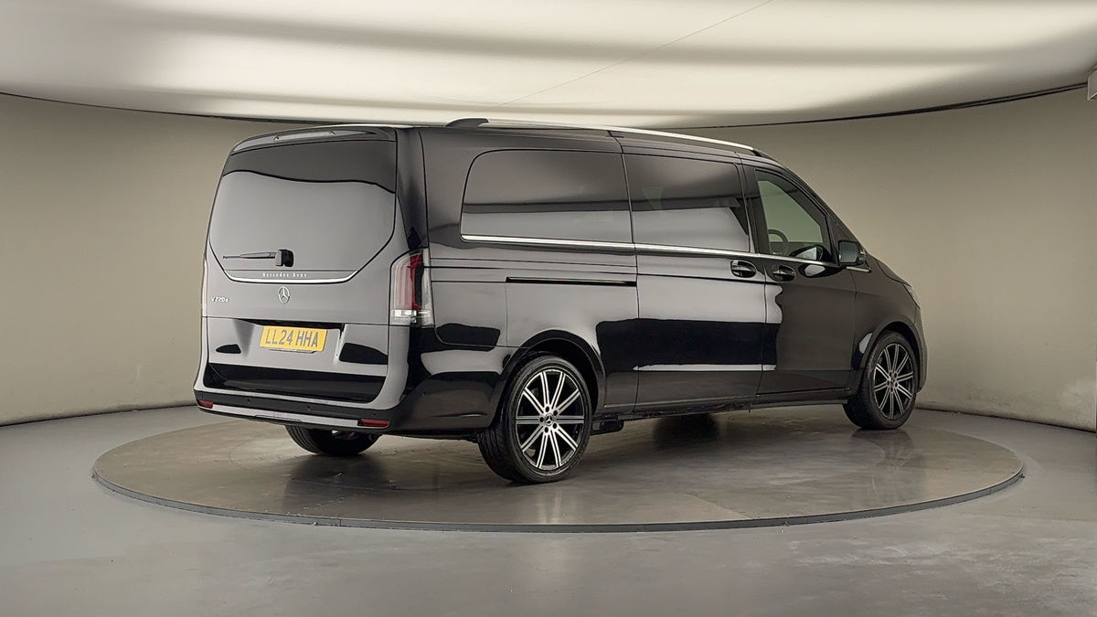 Mercedes-Benz V Class Image 21