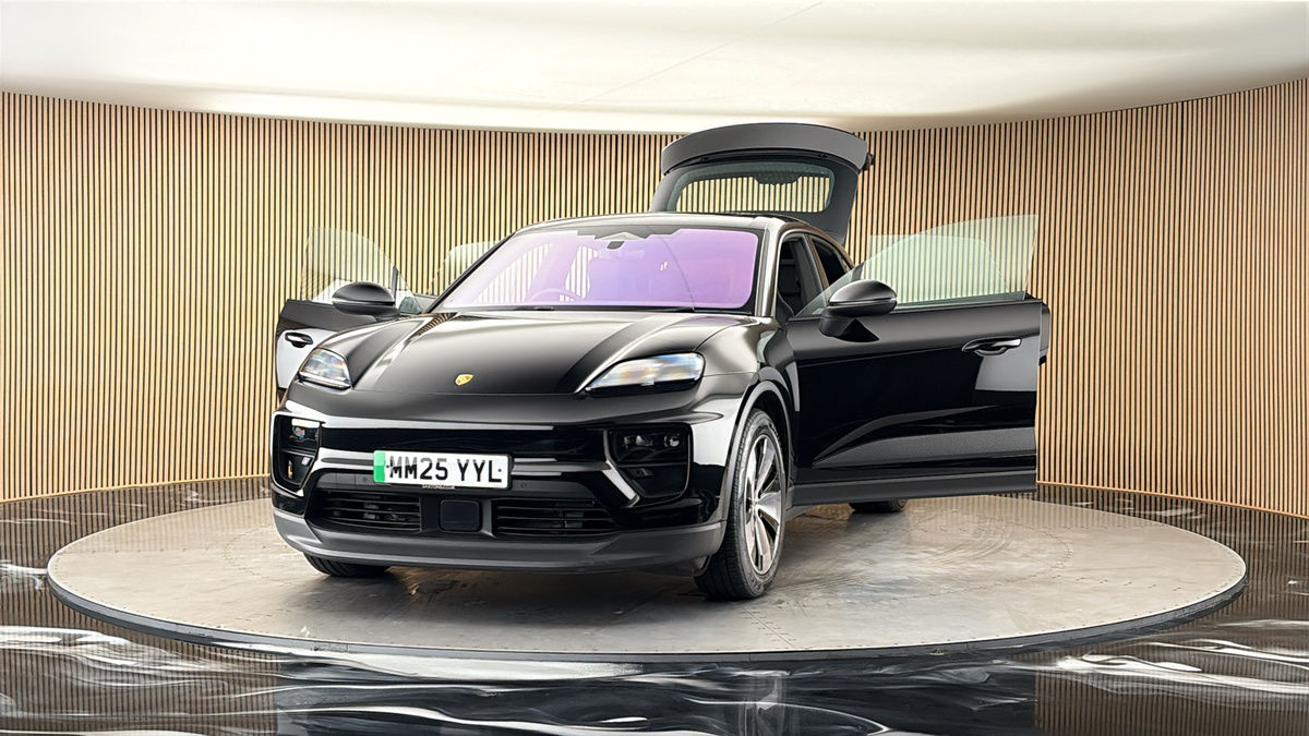More views of Porsche Macan