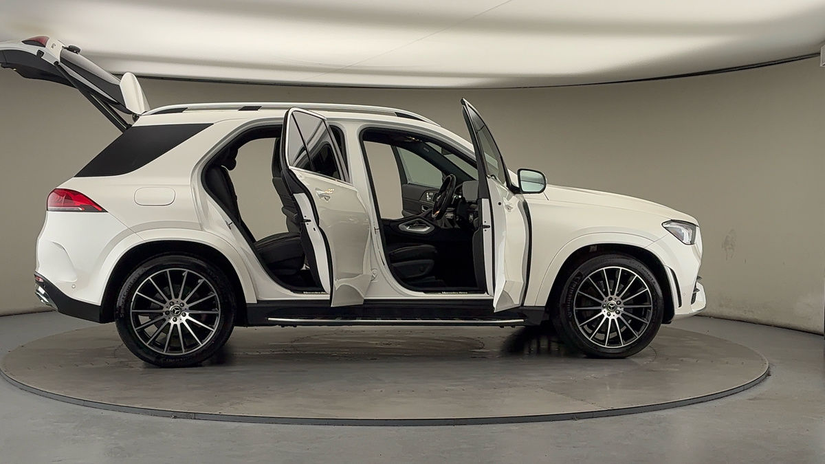 More views of Mercedes-Benz GLE