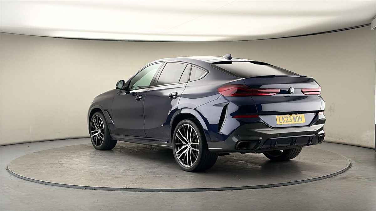 BMW X6 Image 2