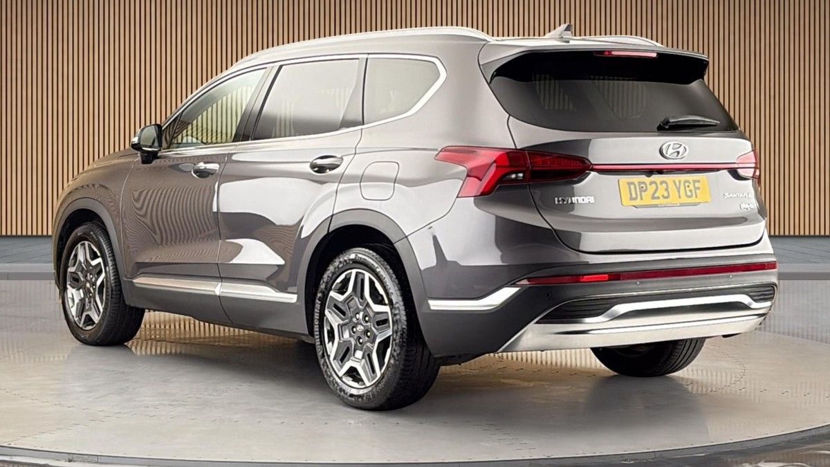 Hyundai Santa Fe Image 2
