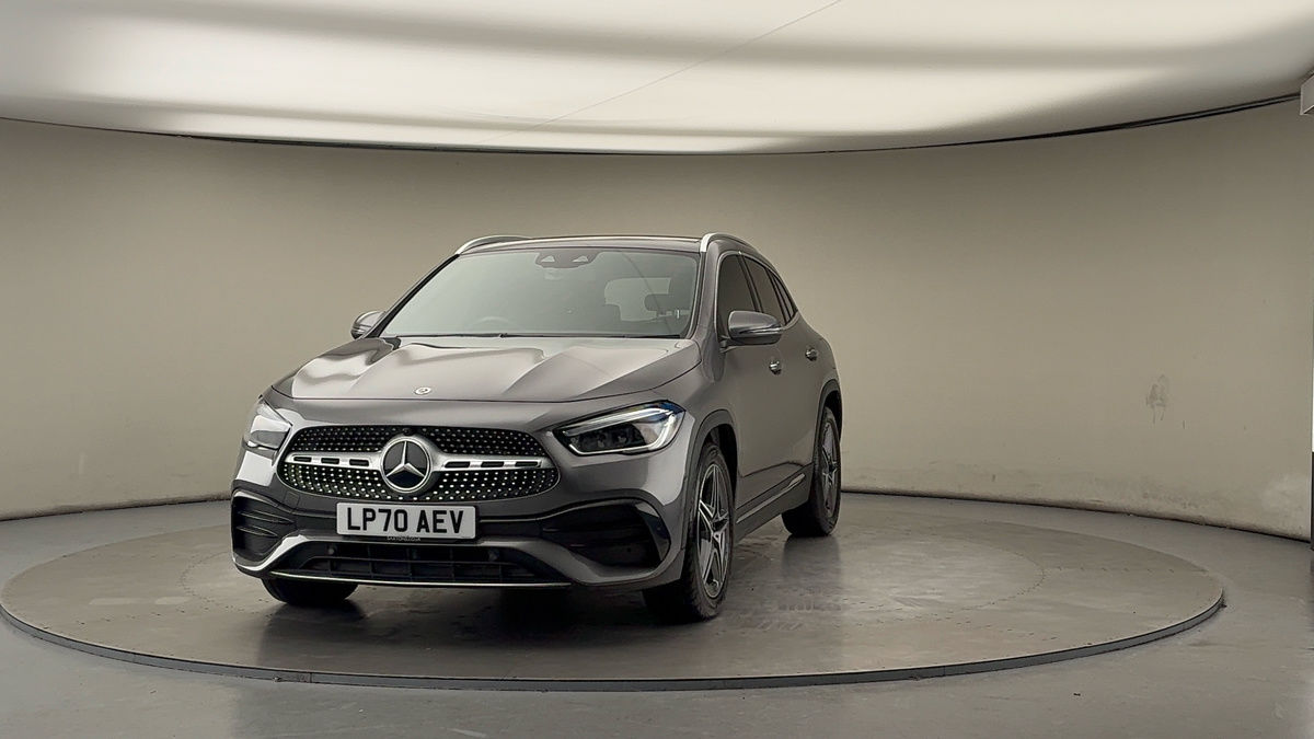 More views of Mercedes-Benz GLA