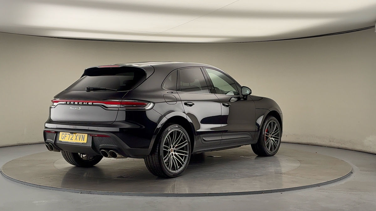 More views of Porsche Macan