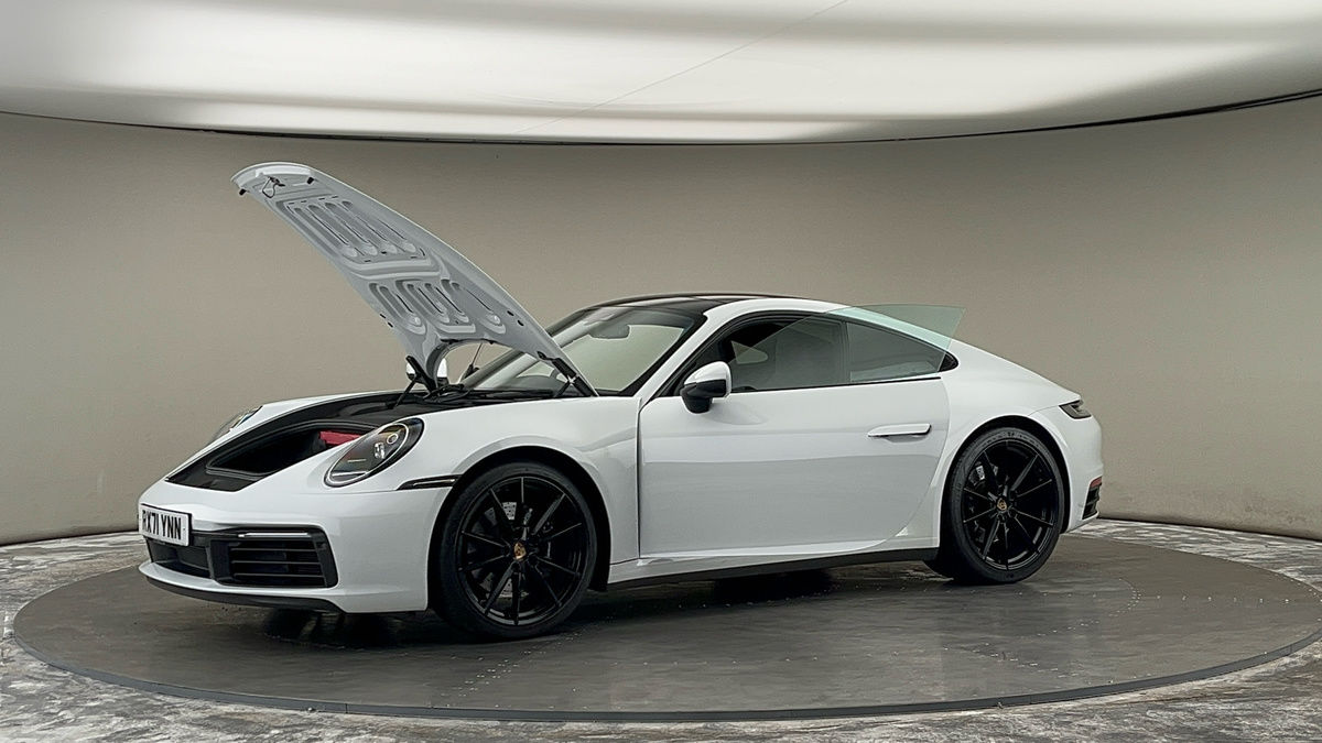 More views of Porsche 911