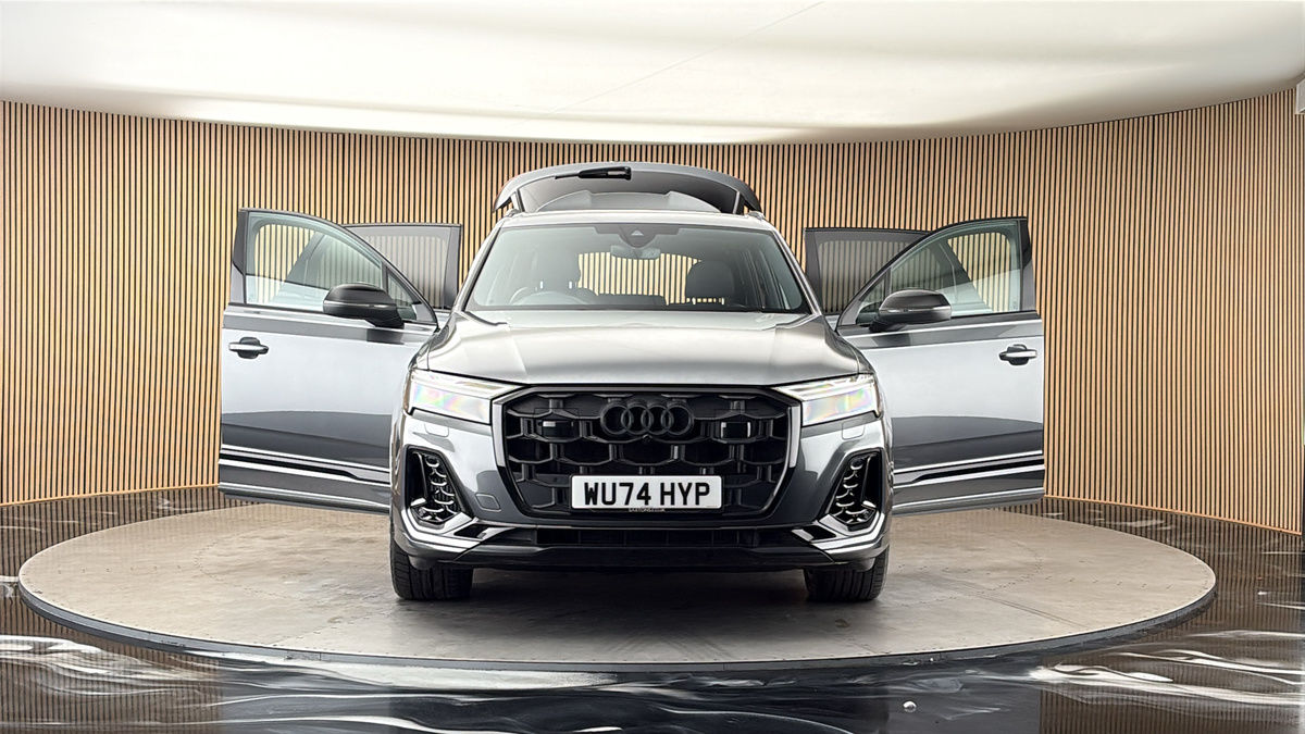 More views of Audi Q7