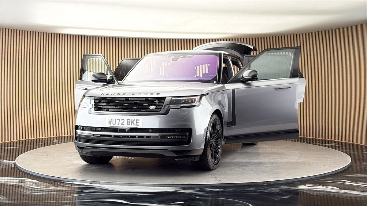More views of Land Rover Range Rover