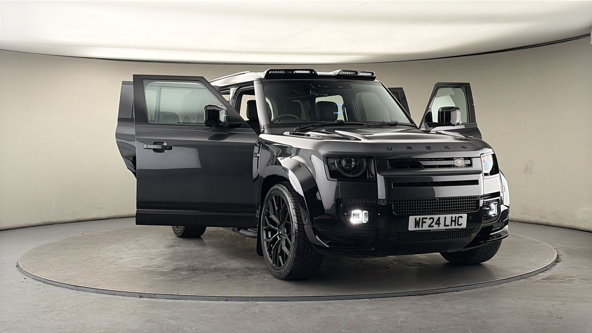 More views of Land Rover Defender 110