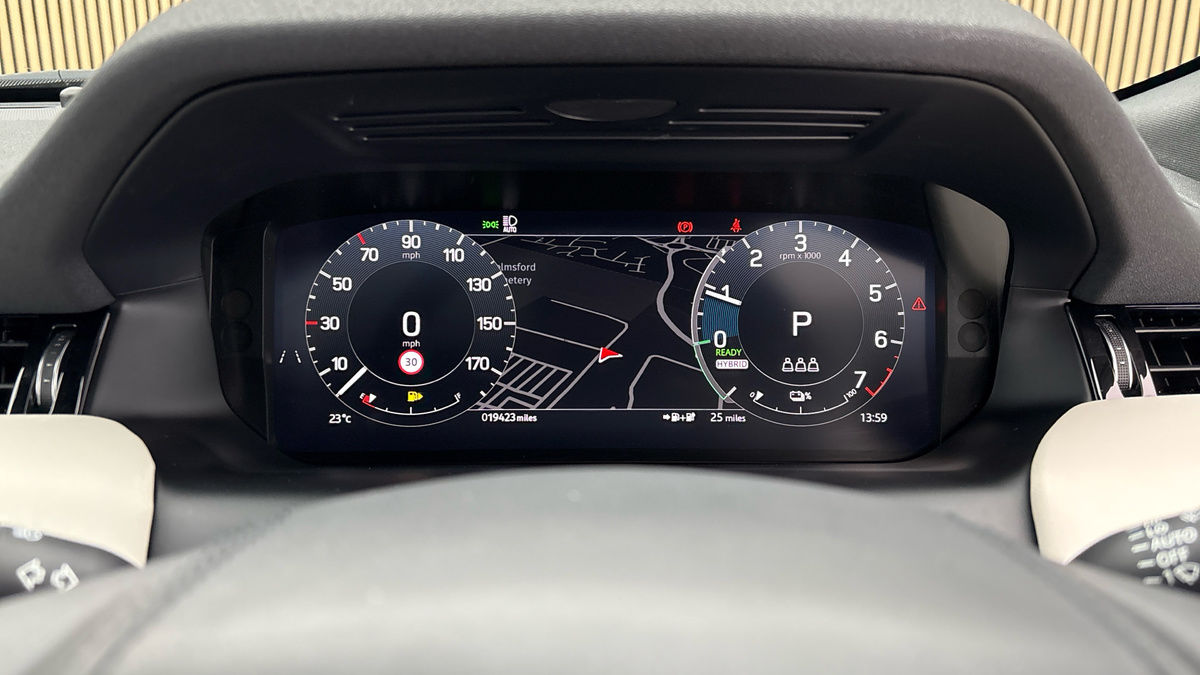 Land Rover Discovery Sport Image 29