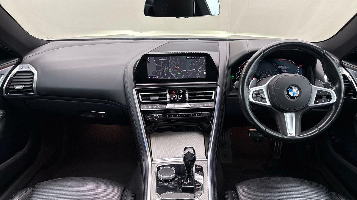 BMW 8 Series Image 12