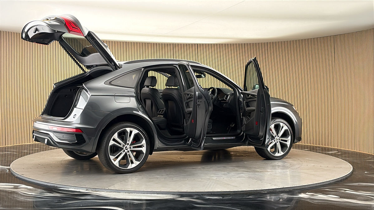 More views of Audi Q5