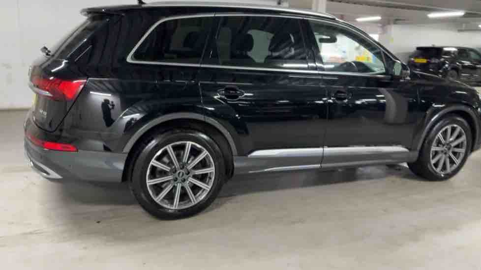 More views of Audi Q7