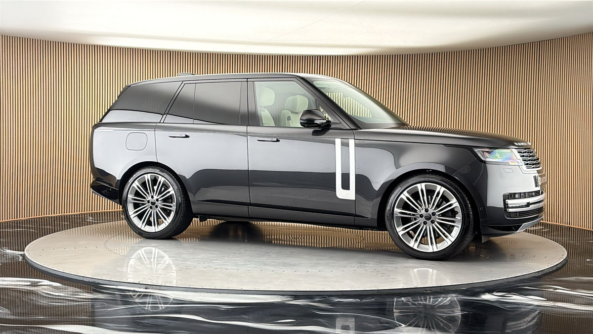 More views of Land Rover Range Rover