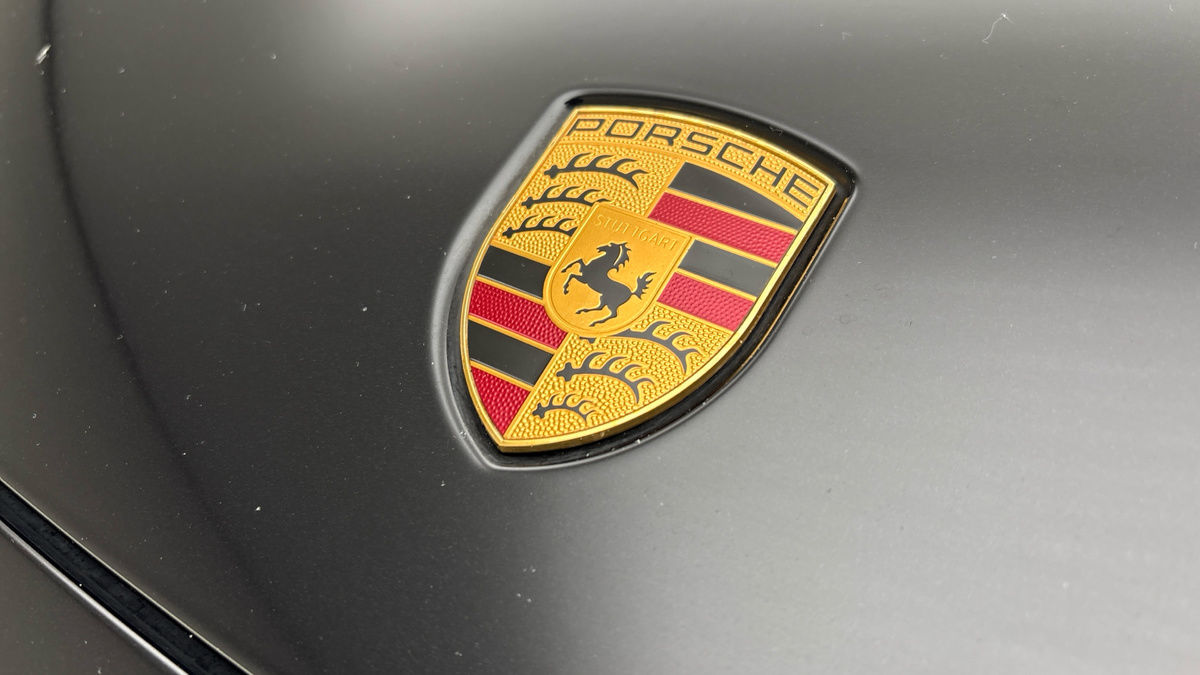 Porsche Cayenne Image 24