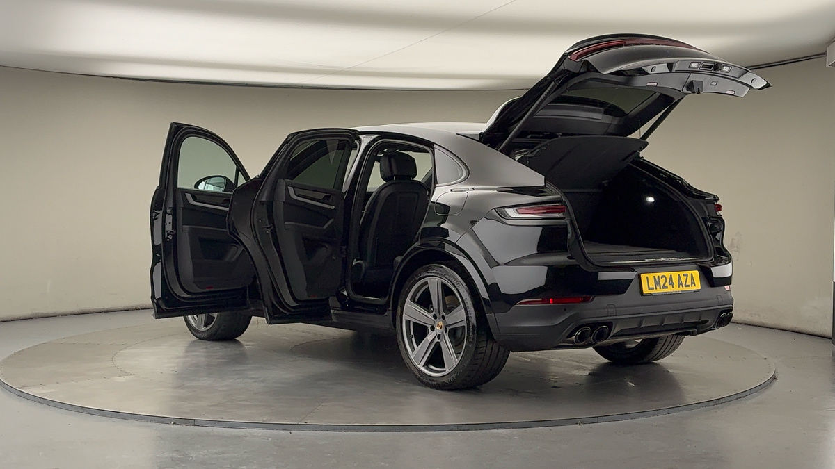 More views of Porsche Cayenne