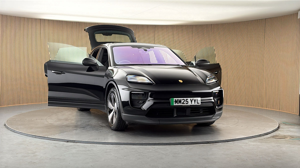 More views of Porsche Macan