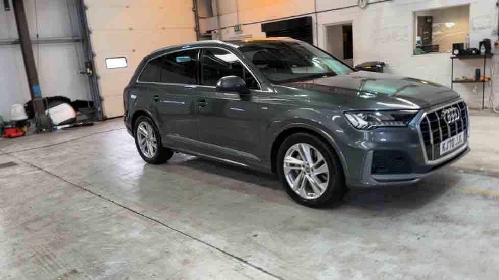 More views of Audi Q7