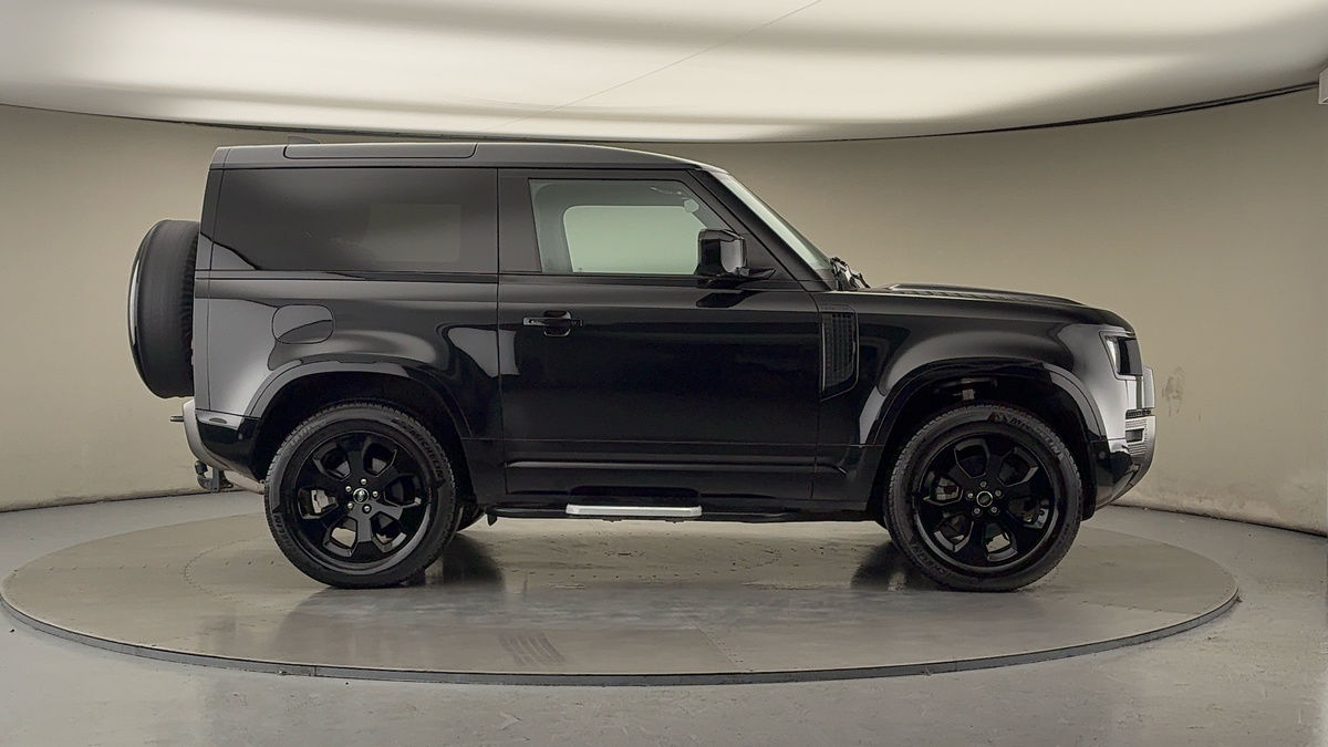 Land Rover Defender 90 Image 16