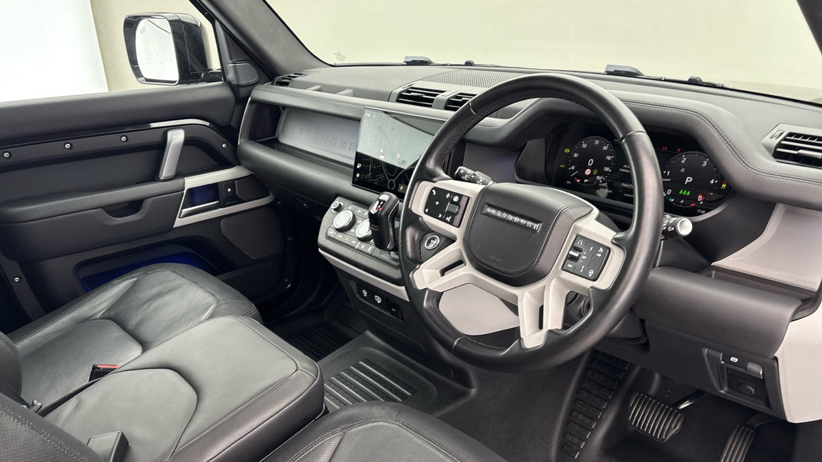 Land Rover Defender 90 Urban Image 5