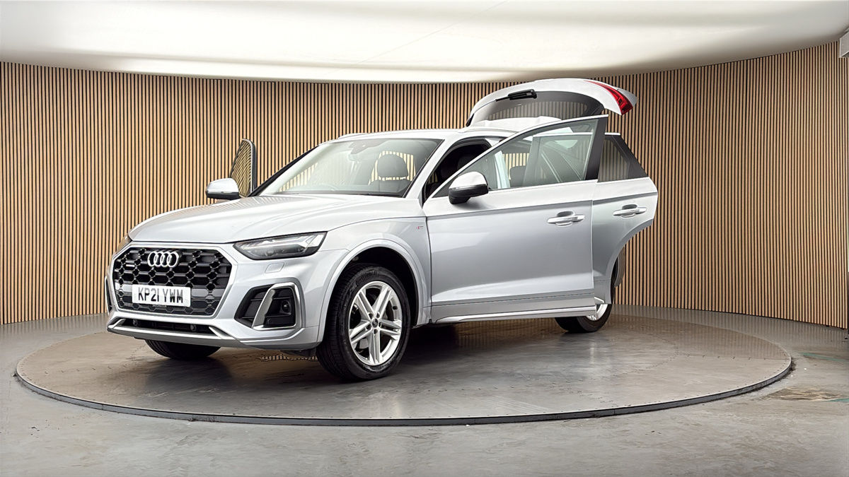 More views of Audi Q5