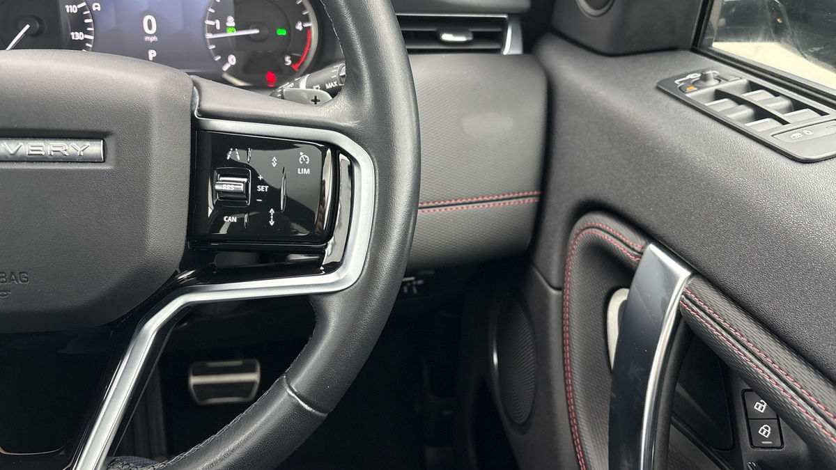 Land Rover Discovery Sport Image 14