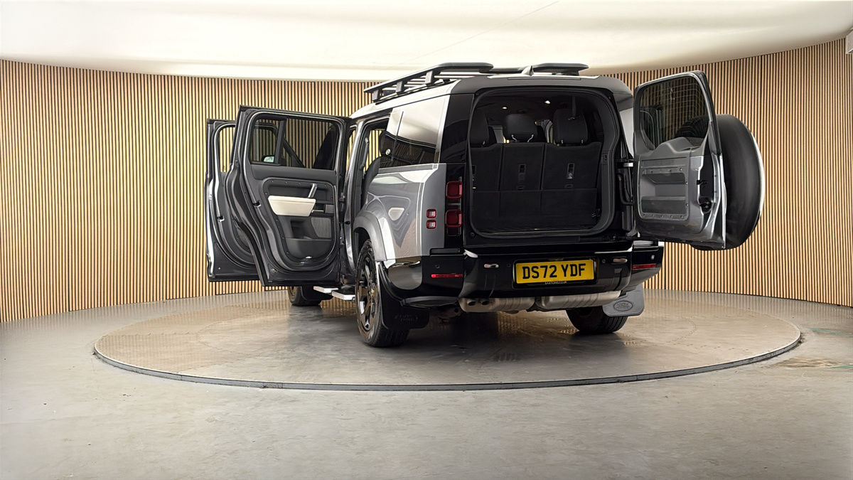 More views of Land Rover Defender 130