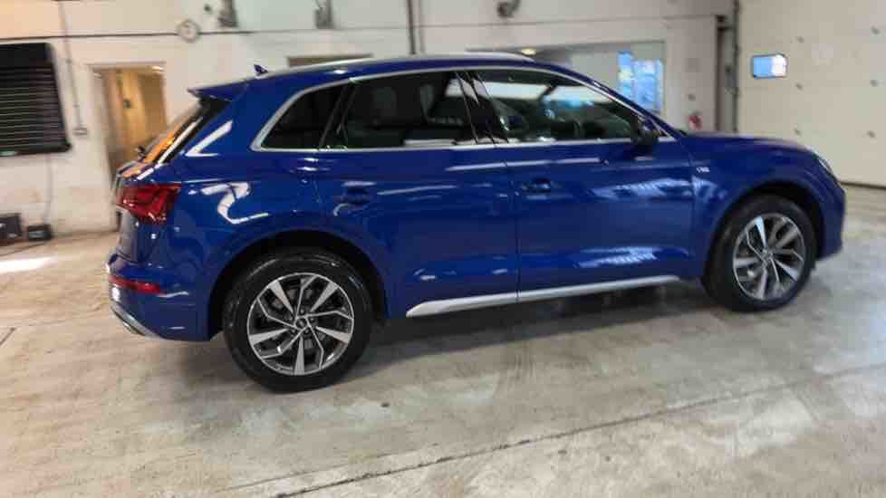 More views of Audi Q5