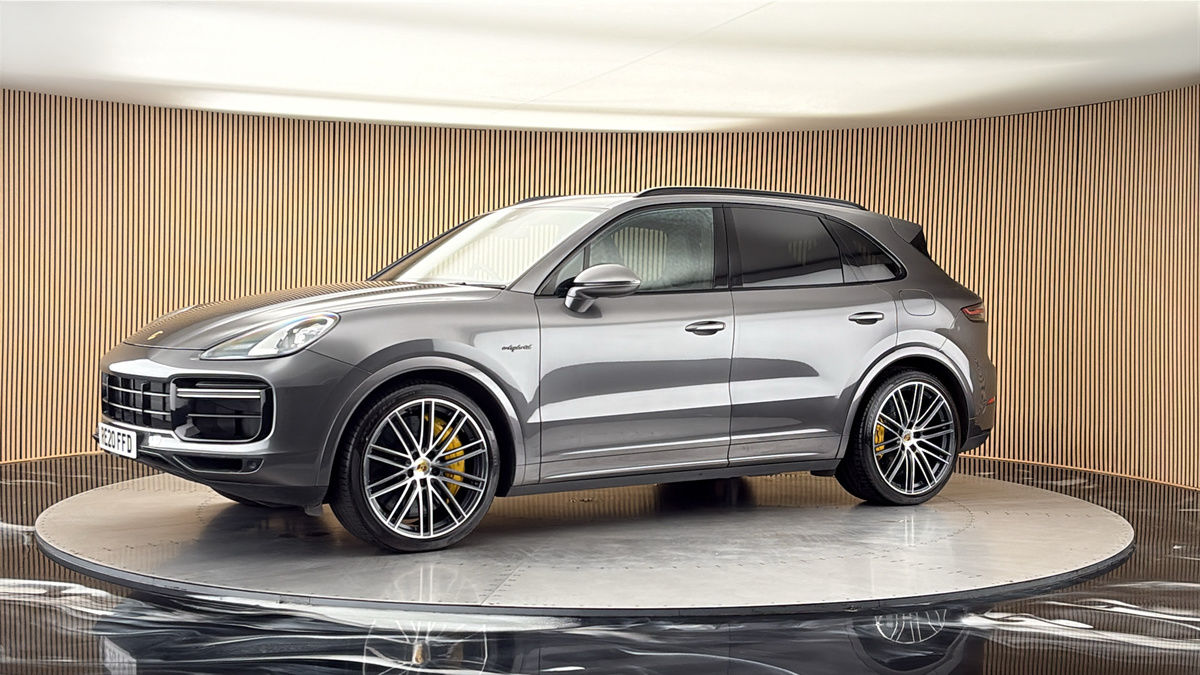 More views of Porsche Cayenne