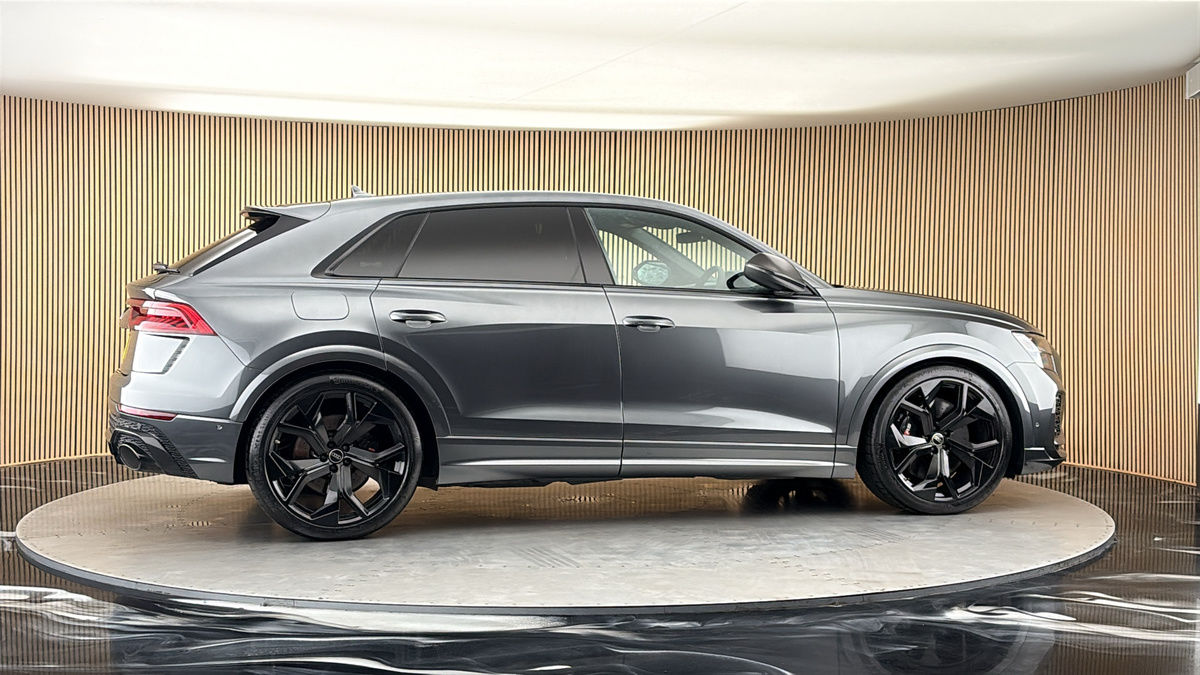 More views of Audi RSQ8